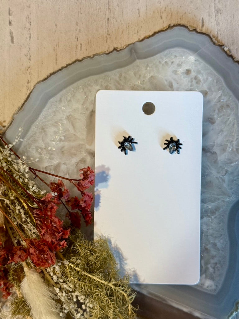 🎃 Spooky Chic Stud Earrings 🦇
