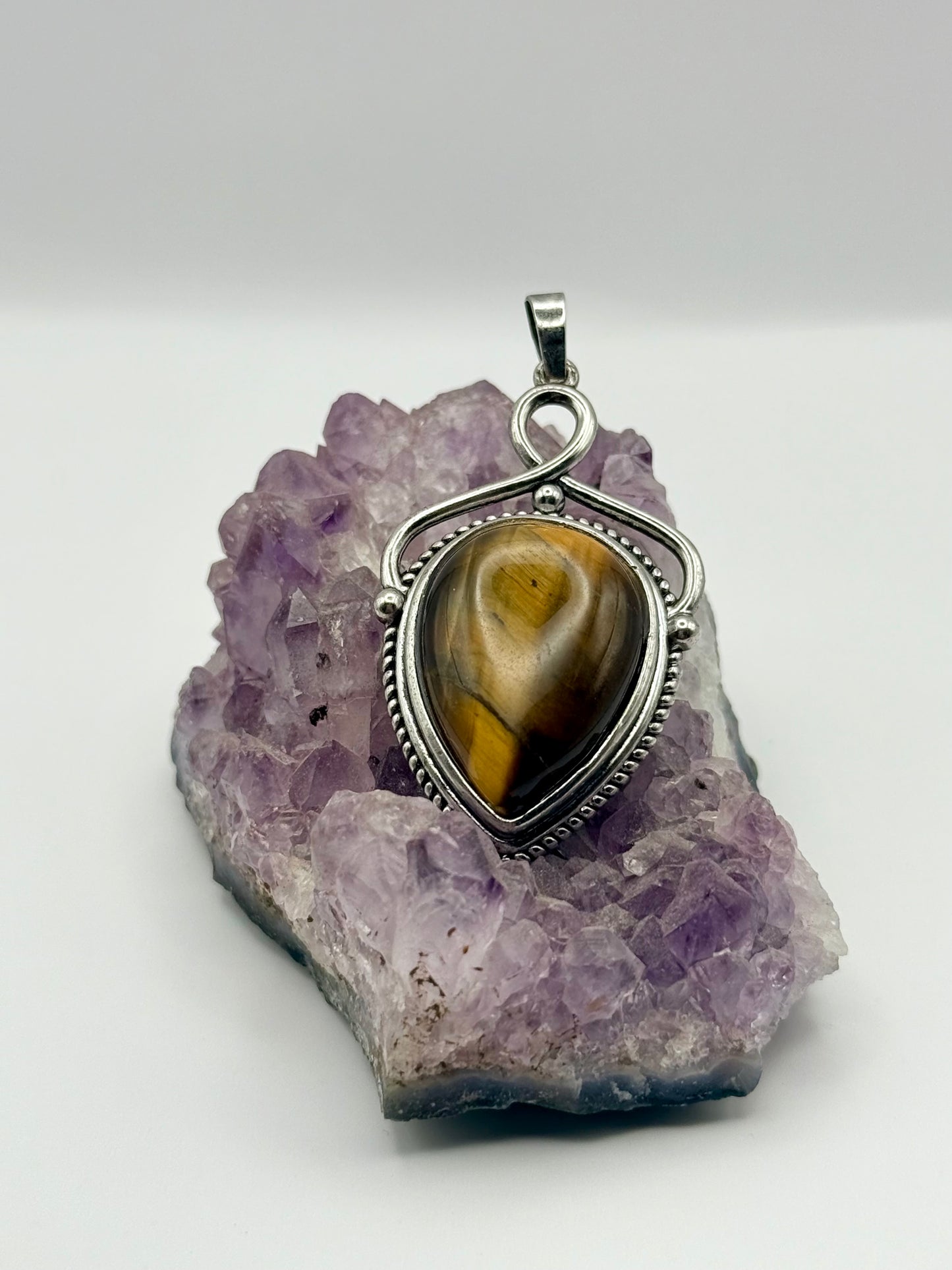 ✨ Crystal Harmony Tigers Eye Pendant