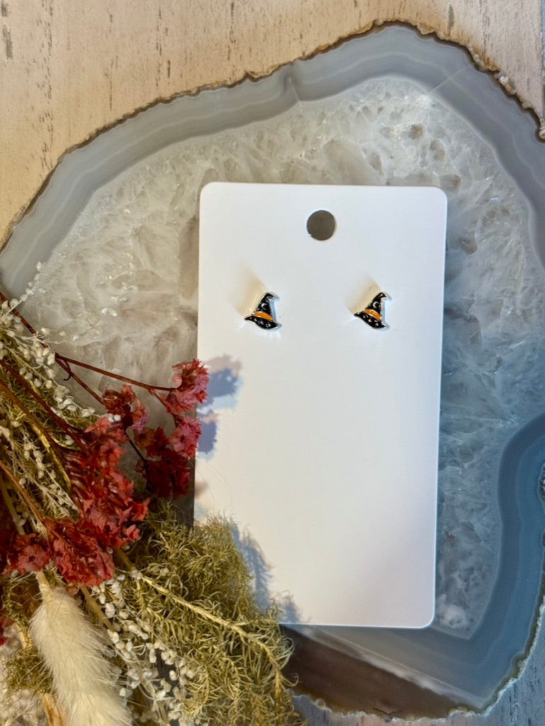 🎃 Spooky Chic Stud Earrings 🦇