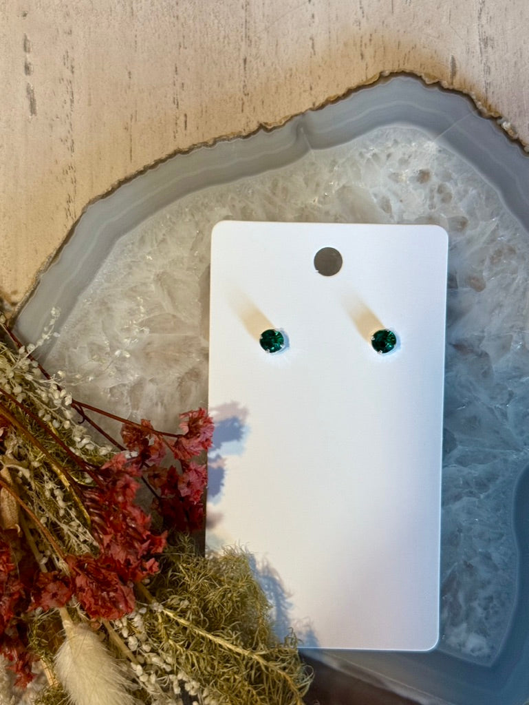 🎃 Spooky Chic Stud Earrings 🦇