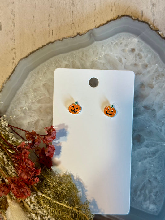 🎃 Spooky Chic Stud Earrings 🦇